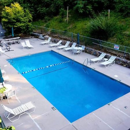 סביירוויל Bearadise Retreat At English Mountain Condo מראה חיצוני תמונה